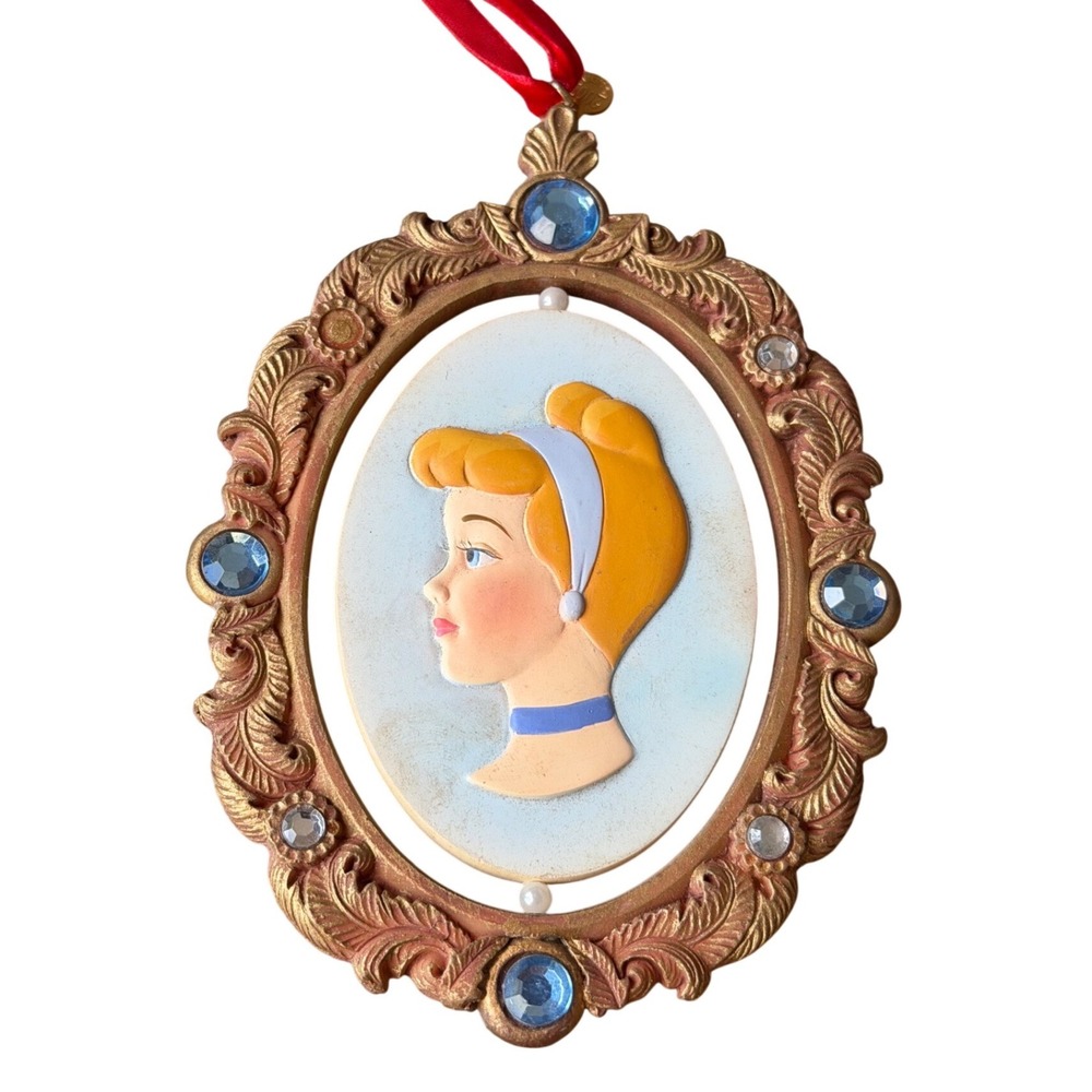 Disney Cinderella 2007 Spinning Cameo Christmas Ornament Glass Slipper Jeweled